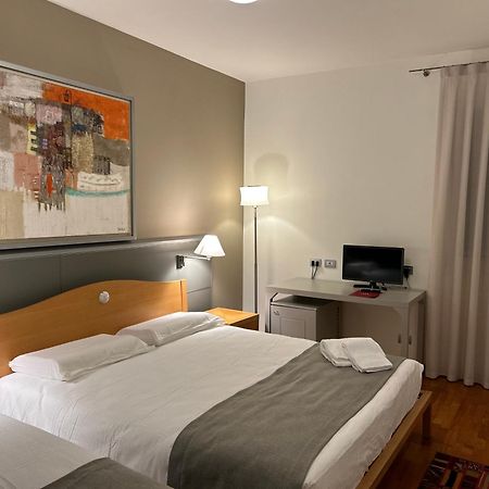 Hotel Centrale Resana Exteriör bild